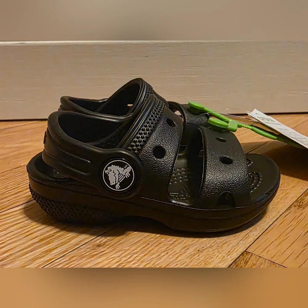 NEW CROCS Toddler C4 Classic Black Sandals - Strappy Sandals